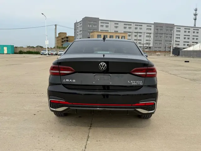 Volkswagen Lavida — Фото автомобиля 6