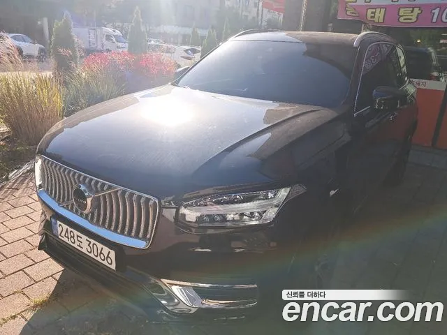 Volvo XC90 — Фото автомобиля 3