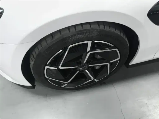 BYD Seal — Фото автомобиля 22