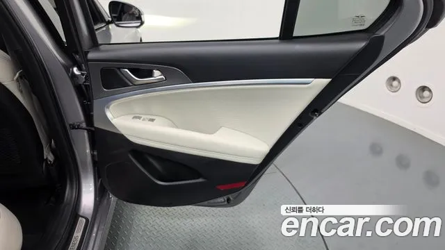 Genesis G70 The New Shooting Brake — Фото автомобиля 14