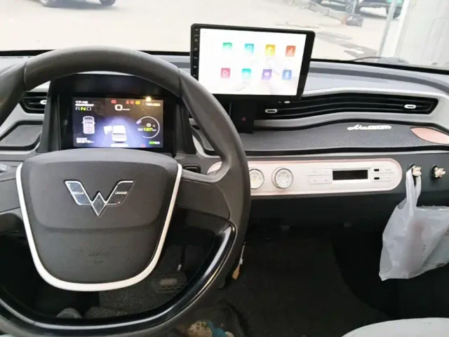 Wuling Hongguang Mini EV — Фото автомобиля 13