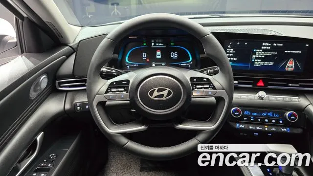Hyundai AVANTE Новый Avante (CN7) — Фото автомобиля 13