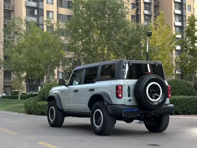 Ford Bronco — Фото автомобиля 5