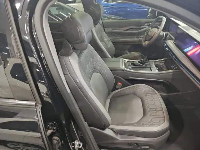 Ford Edge — Фото автомобиля 24