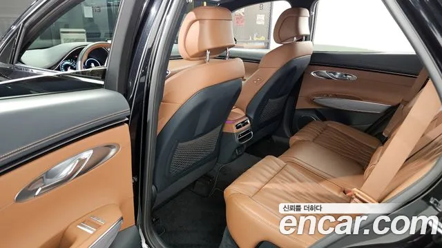 Genesis GV70 2.5T Бензин AWD — Фото автомобиля 11
