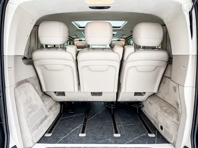 Mercedes-Benz V-Class — Фото автомобиля 26