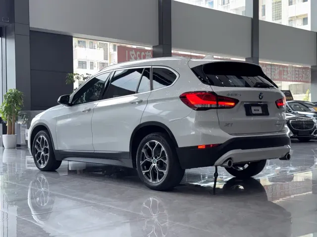 BMW X1 — Фото автомобиля 9