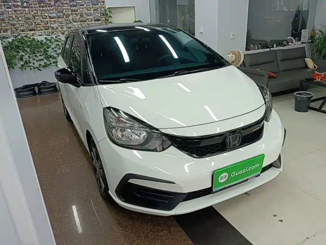 Honda Fit — Фото автомобиля 3