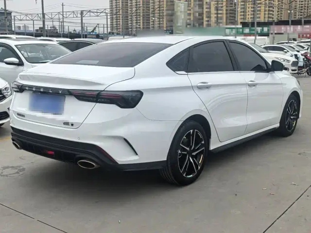 Geely Binrui — Фото автомобиля 7
