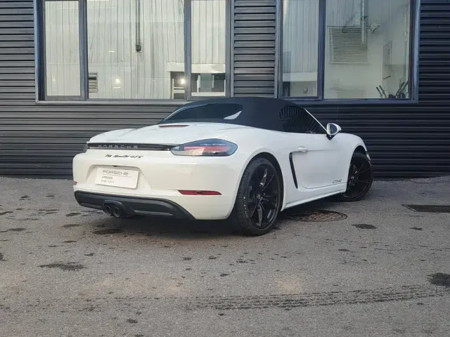 Porsche 718 — Фото автомобиля 3