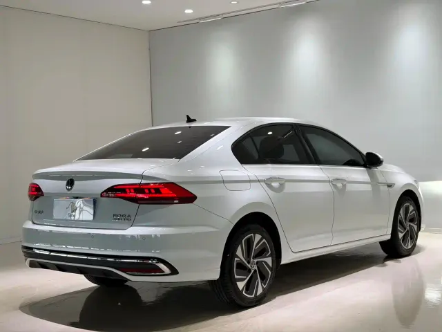 Volkswagen Bora — Фото автомобиля 6