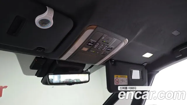 Toyota Alphard Generation 4 — Фото автомобиля 29