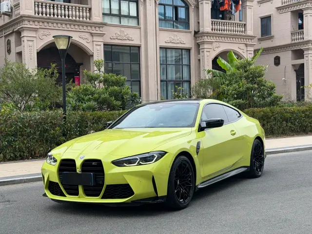 Фотография автомобиля — BMW M4