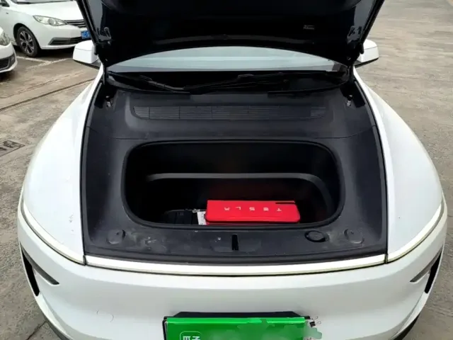 Tesla Model Y — Фото автомобиля 19
