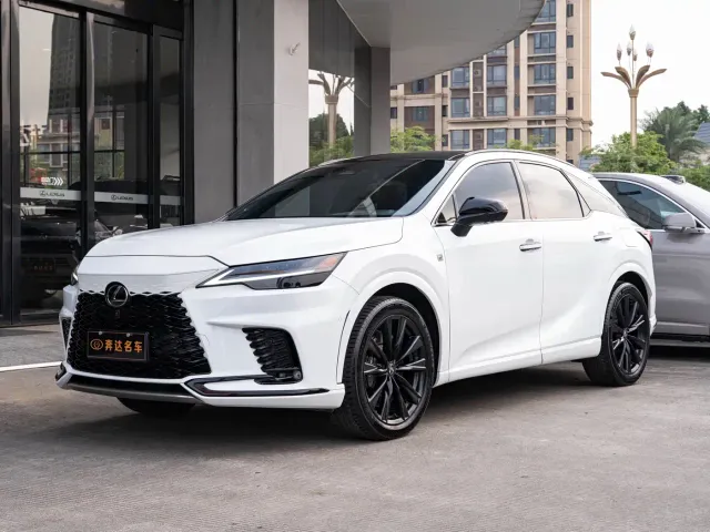 Фотография автомобиля — Lexus RX