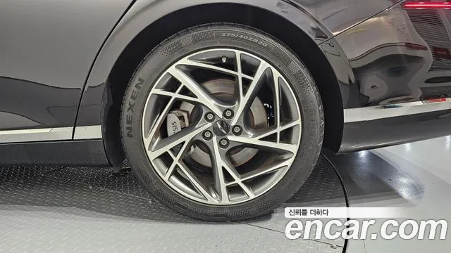 Genesis G90 Бензин 3.5 турбо AWD — Фото автомобиля 21