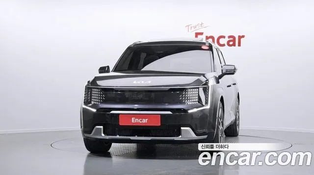Kia EV9 — Фото автомобиля 3