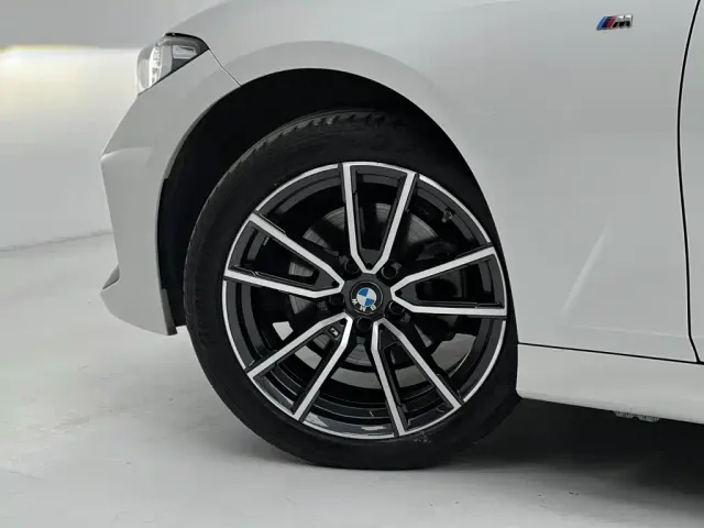 BMW 3 Series — Фото автомобиля 11