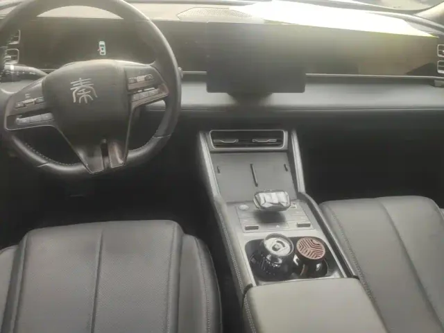 BYD Qin L — Фото автомобиля 12