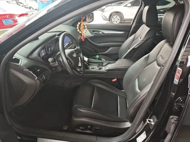 Cadillac CT5 — Фото автомобиля 14