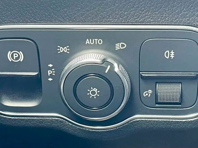 Mercedes-Benz EQB — Фото автомобиля 13