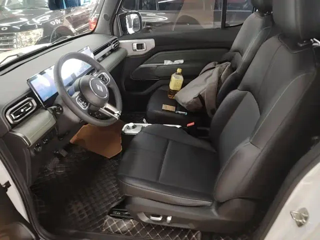 Baojun Yep — Фото автомобиля 14