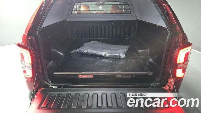 KG_Mobility_Ssangyong Rexton Новый Rexton Sport Khan Дизель 2.2 4WD — Фото автомобиля 20