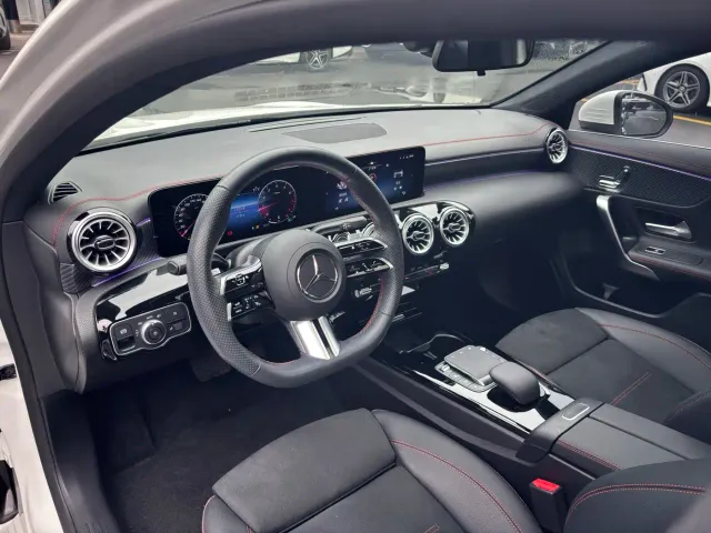 Mercedes-Benz A-Class — Фото автомобиля 6
