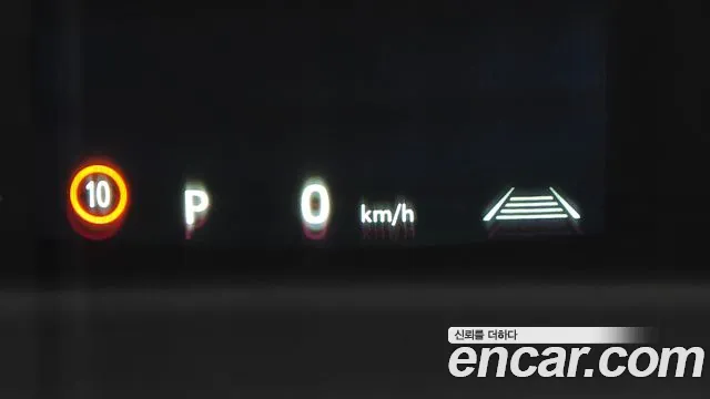 Toyota Alphard — Фото автомобиля 10