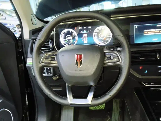 Hongqi HS5 — Фото автомобиля 10