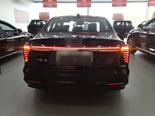 Hongqi H5 PHEV — Фото автомобиля 5