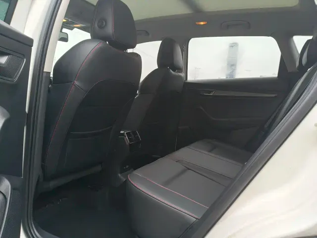 Skoda Karoq — Фото автомобиля 5