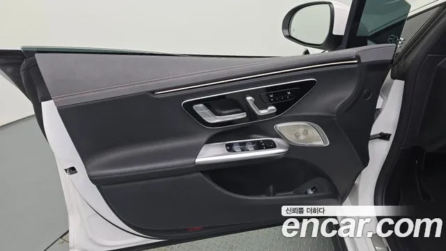 Mercedes-Benz EQE V295 — Фото автомобиля 13