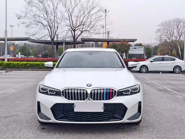 BMW 3 Series — Фото автомобиля 2