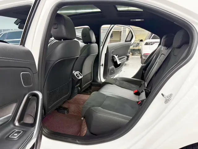 Mercedes-Benz A-Class — Фото автомобиля 8