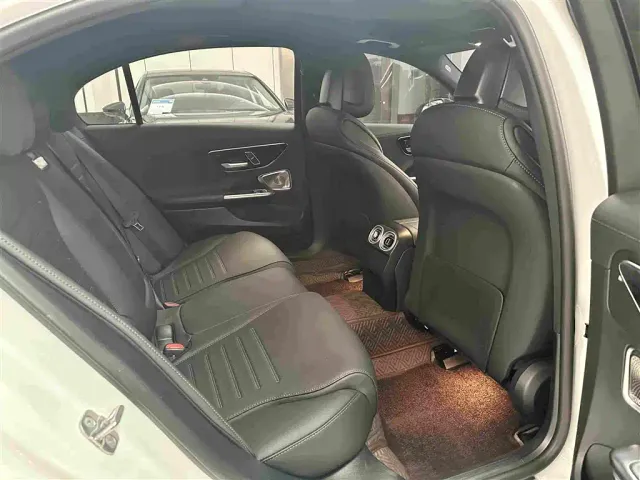 Mercedes-Benz C-Class — Фото автомобиля 16