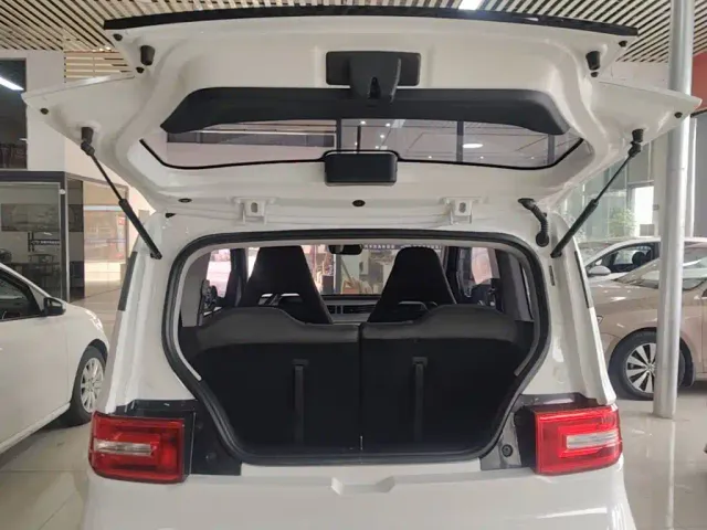Wuling Hongguang Mini EV — Фото автомобиля 18