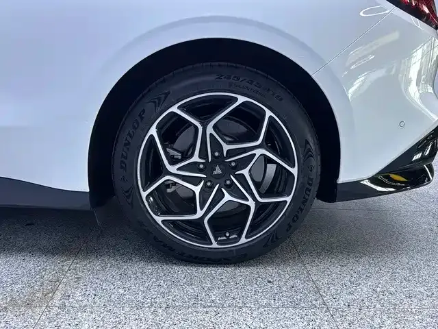 Hozon Neta GT — Фото автомобиля 18