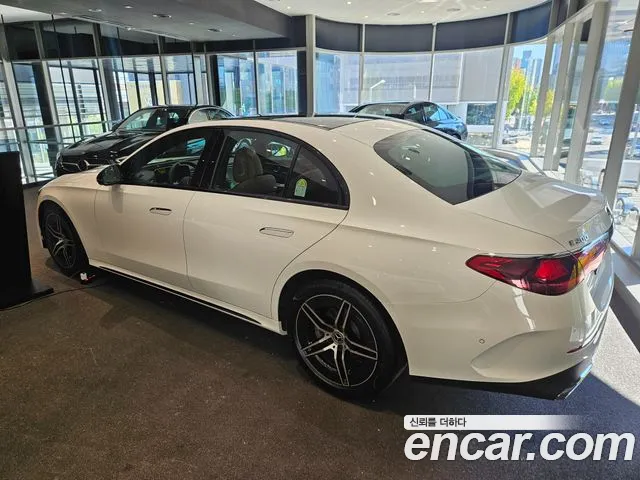 Mercedes-Benz E-Class W214 — Фото автомобиля 2
