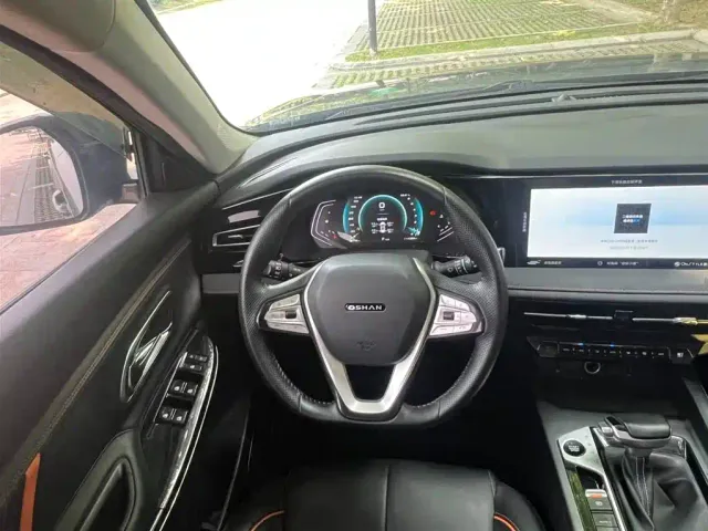 Changan X7 Plus — Фото автомобиля 10