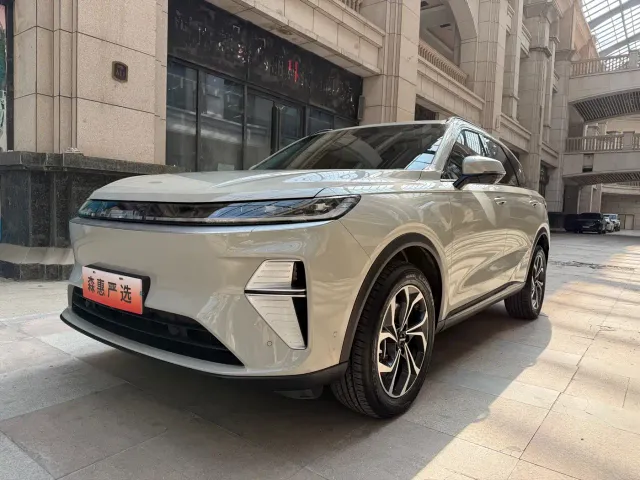 Фотография автомобиля — Haval Xiaolong MAX