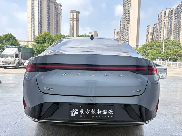 Xpeng P5 — Фото автомобиля 8