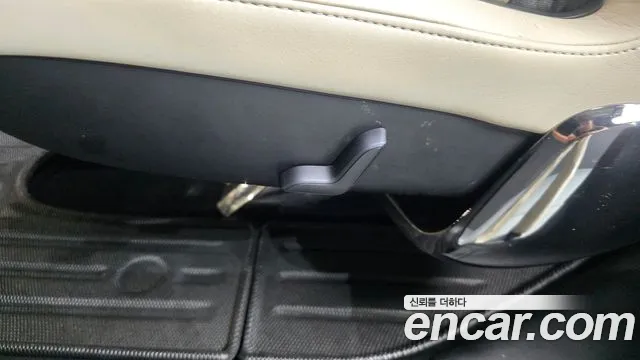 Tesla Model X — Фото автомобиля 22