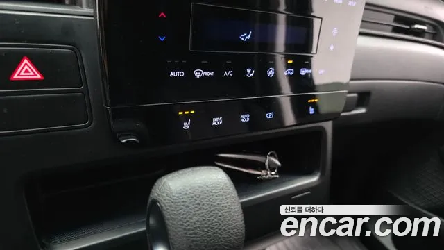 Hyundai Staria — Фото автомобиля 24