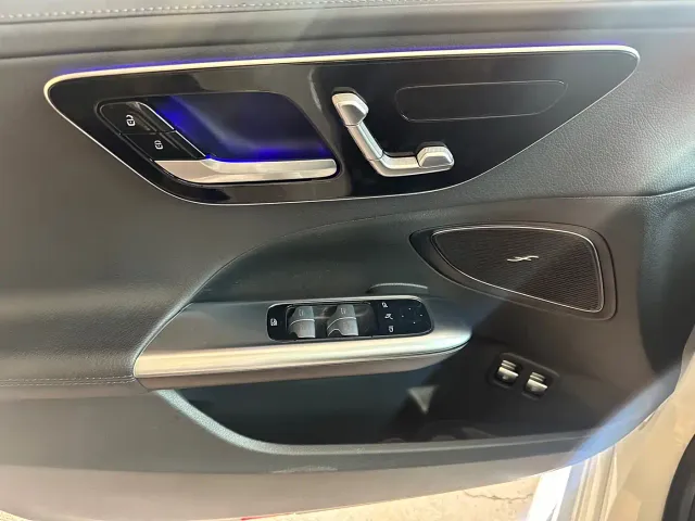 Mercedes-Benz C-Class — Фото автомобиля 11