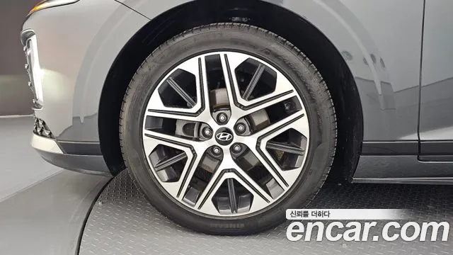 Hyundai Grandeur GN7 — Фото автомобиля 5