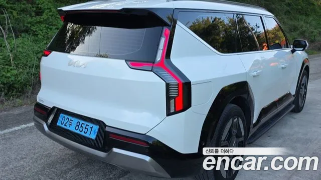 Kia EV9 — Фото автомобиля 2