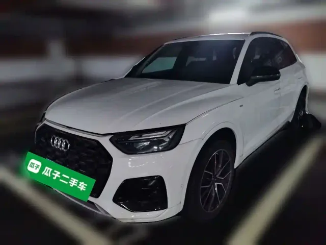 Фотография автомобиля — Audi Q5L