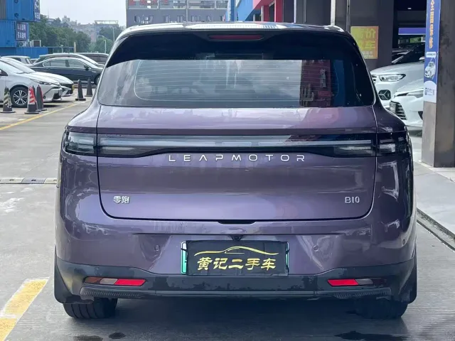 Leapmotor Leapmotor B10 2025 510 Joy Edition — Фото автомобиля 4