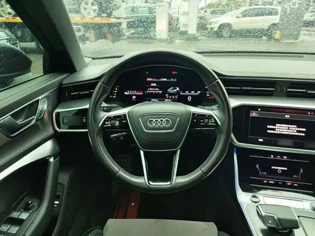 Audi A6L — Фото автомобиля 10
